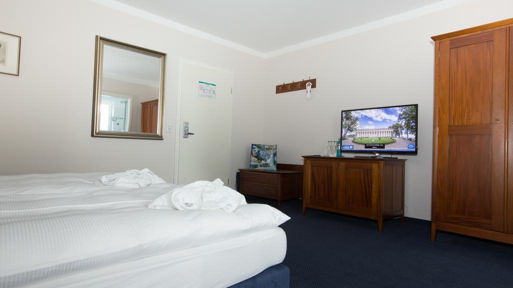 Hotel Badehaus Goor Putbus Kültér fotó