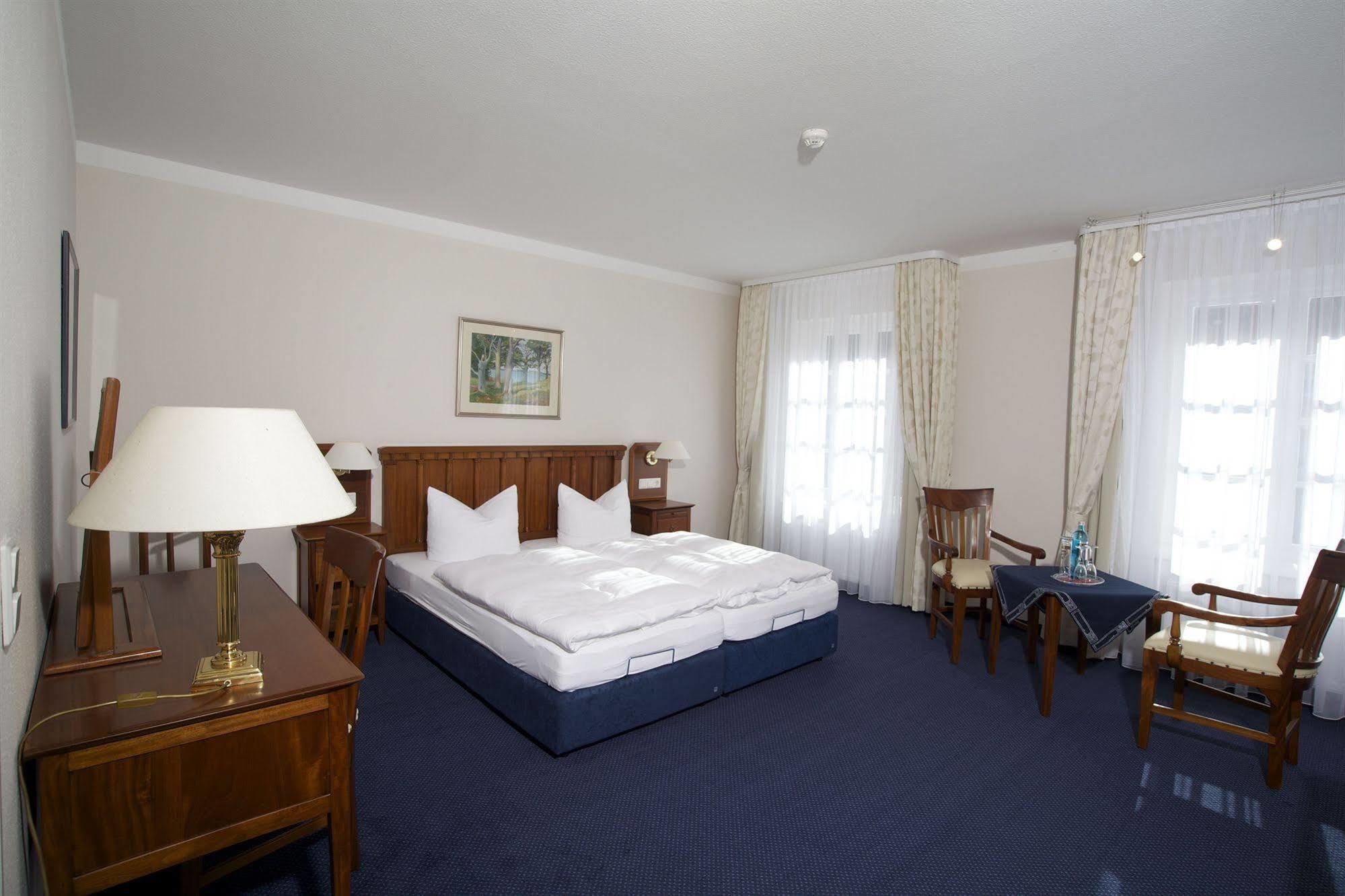 Hotel Badehaus Goor Putbus Kültér fotó